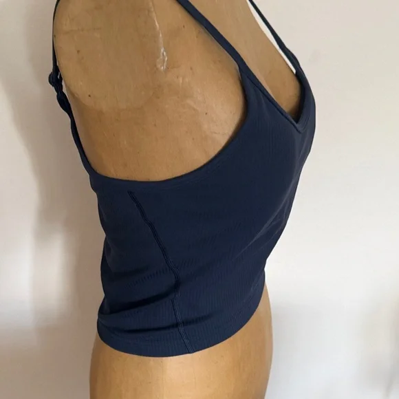 Lululemon sz 8 Wunder Train U-Neck ribbed Deep Blue Bra light support NWOT